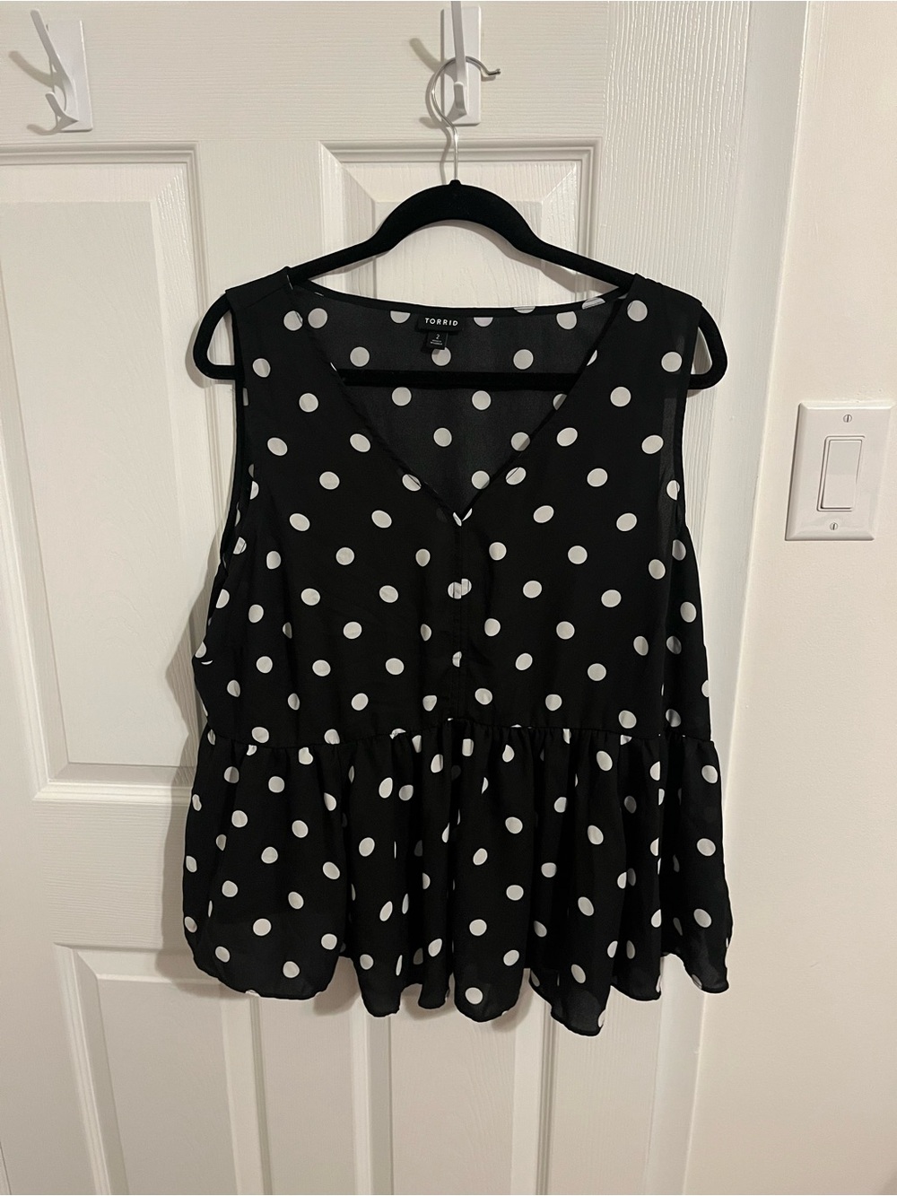 Torrid Polka Dot Georgette Peplum Tank Top Size 2 2X V Neck - Picture 6 of 11